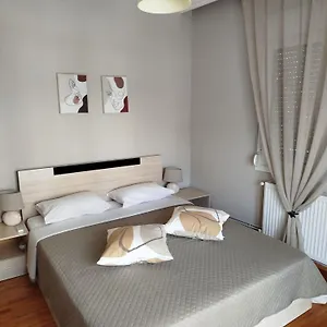 https://apt-georges-old-house.hotelschalkidiki.net